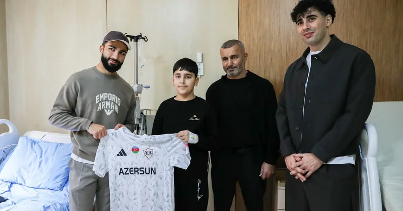 Onkoloji xəstə gənc Qurbanov üçün Qarabağ mahnısı oxudu VİDEO