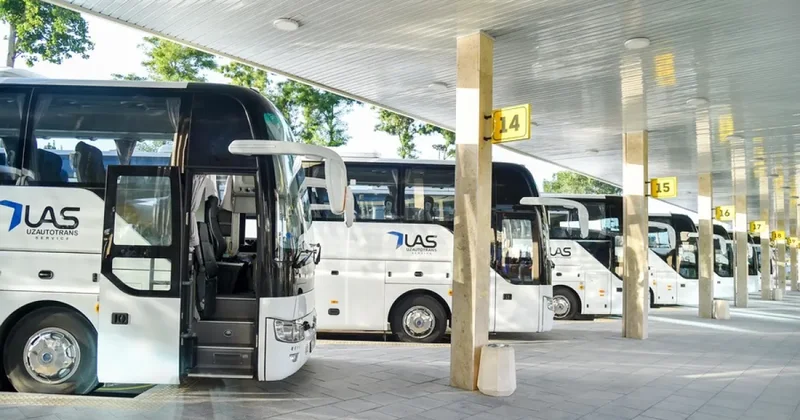 Узбекистан может отменить оплату наличными в автобусах и электричках с 2030 года