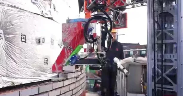 В Нидерландах роботы строят дома ВИДЕО