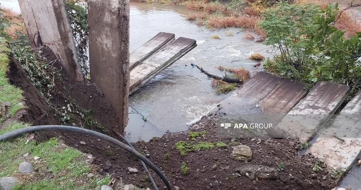 В Астаринском районе произошел оползень: обрушились участки дамбы