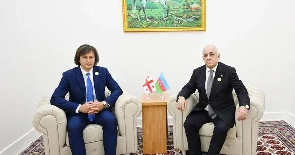Əli Əsədov Kobaxidze ilə görüşdü