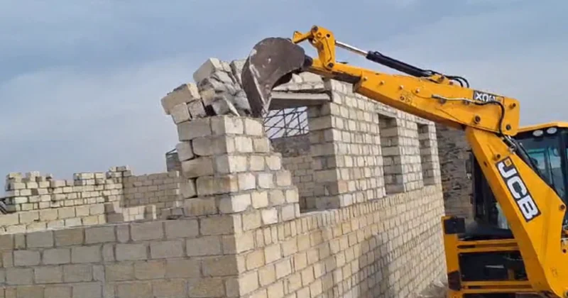 Bakıda 111 ev sökülüb