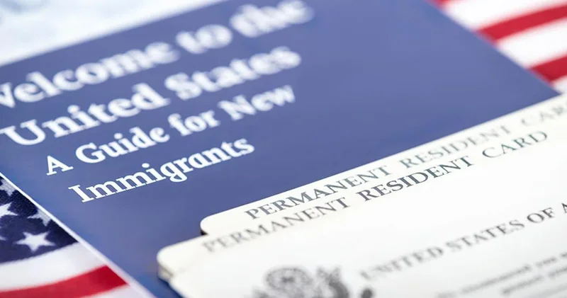 США снова отложили начало регистрации на Green Card
