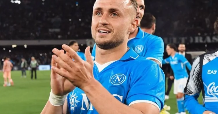 Napoli nin yarımmüdafiəçisi 2 ay oynamayacaq