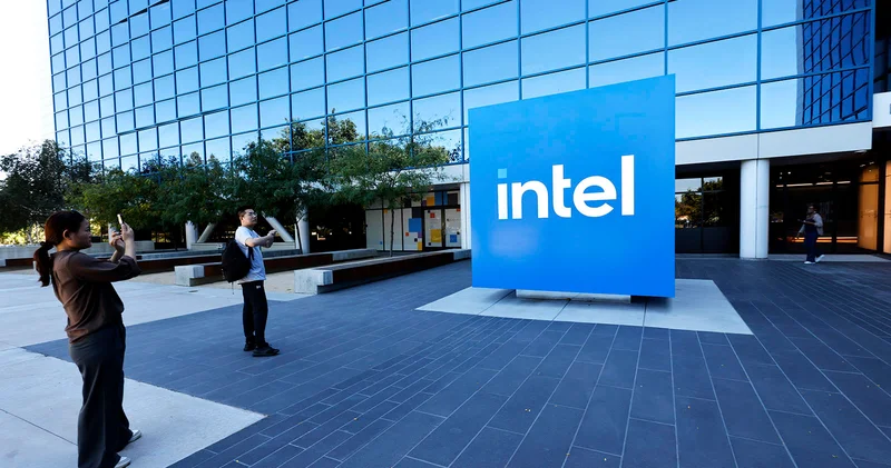 Intel şirkəti kompüter satışları ilə bağlı qara proqnoz verdi, səhmləri çökdü