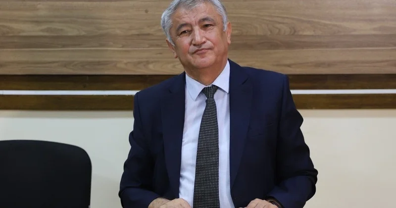 “Dilin gözəlliyi söyüşlərdə də yaşayır” Qəşəm Nəcəfzadə nağıl qalmaqalına münasibət bildirdi