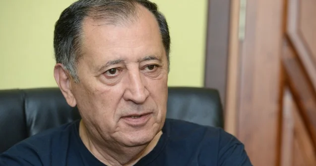 “Biznesmen ol, pul qazan” Şairdən oğluna nəsihət