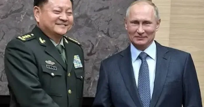 Çin, Putinlə hərbi əməkdaşlığı müzakirə edən generalı Kommunist Partiyasından xaric edib