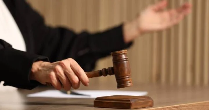 Pulsuz hüquqi yardım haqqında” haqqında yeni qanun layihəsini birinci oxunuşda qəbul edilib