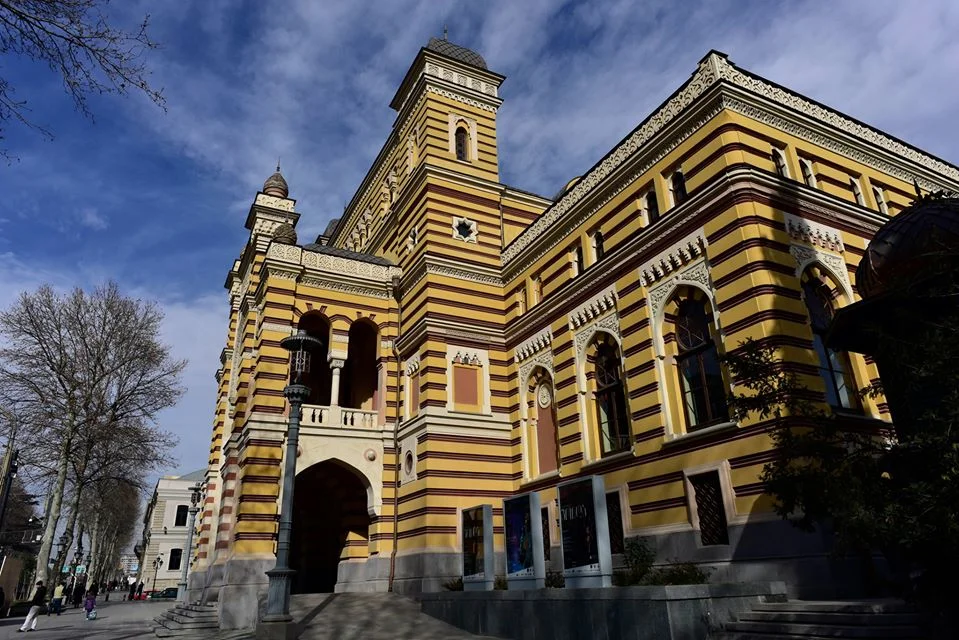 Etiraz aksiyalarına görə bütün tamaşalar ləvğ edildi