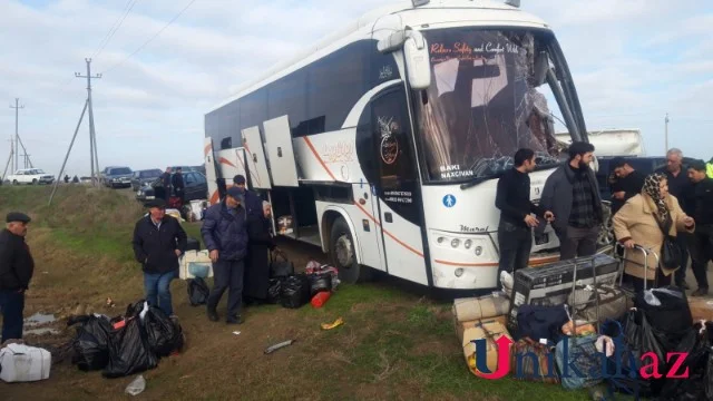 Naxçıvadan gələn avtobus Kamazla toqquşdu Yaralılar var