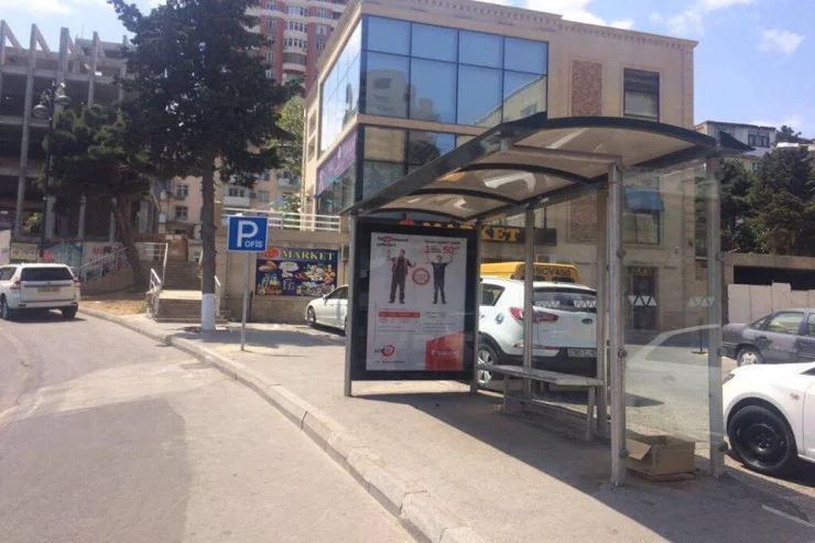 Bakıda dayanacaqda avtobus gözləyən qadın öldü