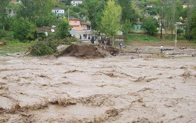 Sabahdan intensiv yağış yağacaq, daşqın və sel keçəcək XƏBƏRDARLIQ