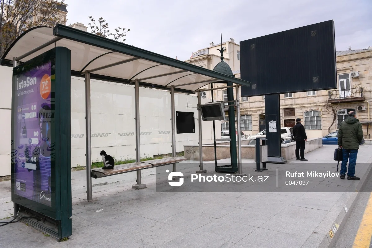 Bakıda dayancaqda avtobus gözləyən qadın öldü