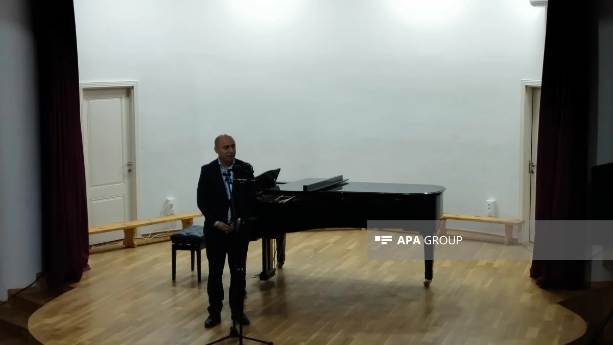 Xankəndi şəhərində Qarabağ Universitetinin yaradılmasının 1 illiyi münasibətilə konsert keçirilib FOTO VİDEO YENİLƏNİB