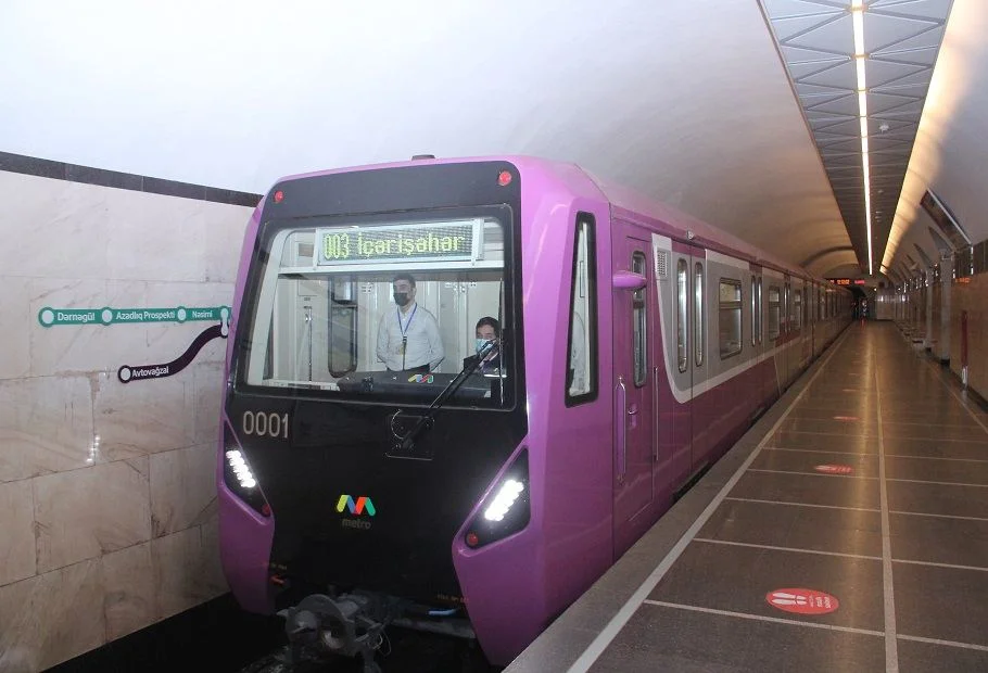 Bakı metrosunda qatarların hərəkət qrafiki dəyişdi