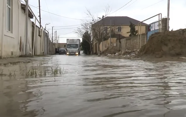 Bakının bu qəsəbələrini su basdı Video