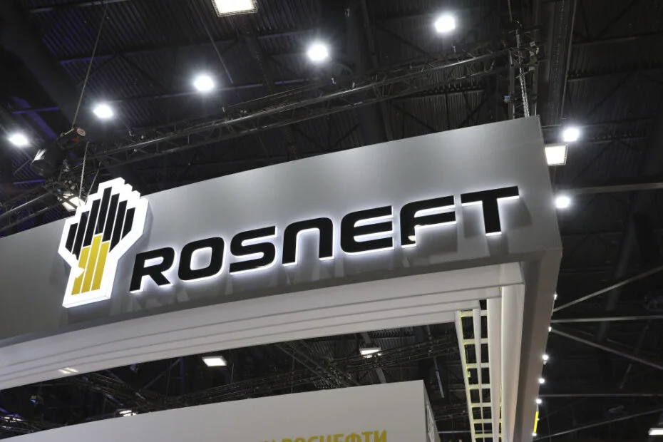 “Rosneft”in gəliri xeyli azalıb RƏQƏMLƏR