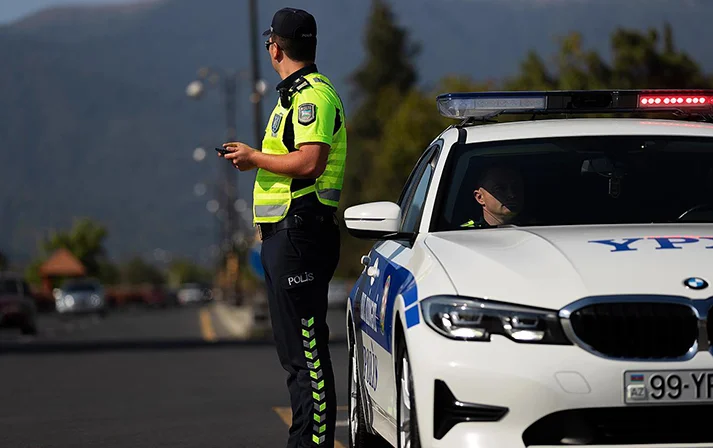 Baş Dövlət Yol Polisi İdarəsi əlverişsiz hava şəraiti ilə bağlı sürücülərə müraciət edib