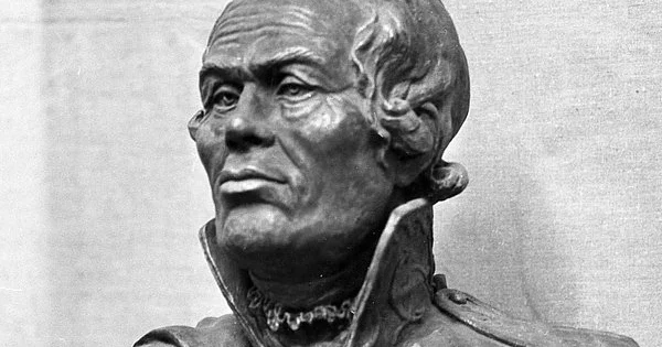 Ukrayna onu da Rusiya imperializminin simvolu siyahısına saldı