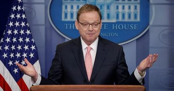 FES in rəhbəri ola bilərəm Hassett