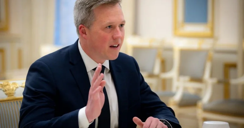 “ABŞ və Ukrayna üçün “çirkli sülh planı“: danışıqlar Floridada davam edəcək“ “The Guardian“