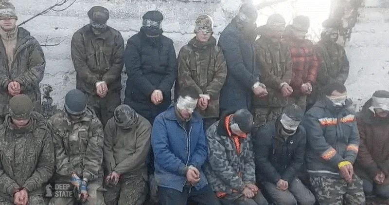 Ukrayna döyüşçüləri yalnız bir kəndin təmizlənməsi zamanı 53 işğalçını öldürdü... 19 əsir... XƏRİTƏ VİDEO