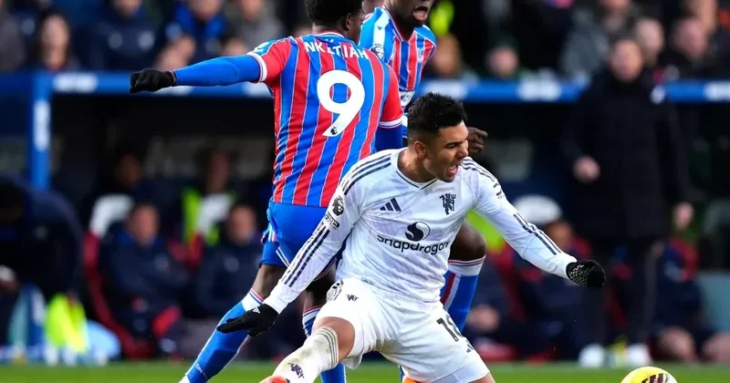 “Mançester Yunayted” hesabda geri düşsə də, qələbə qazandı VİDEO