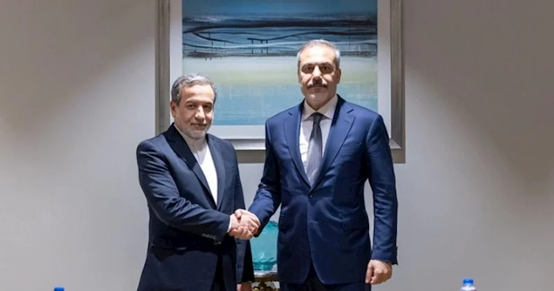 Türkiyə və İran XİN başçıları arasında görüş başlayıb