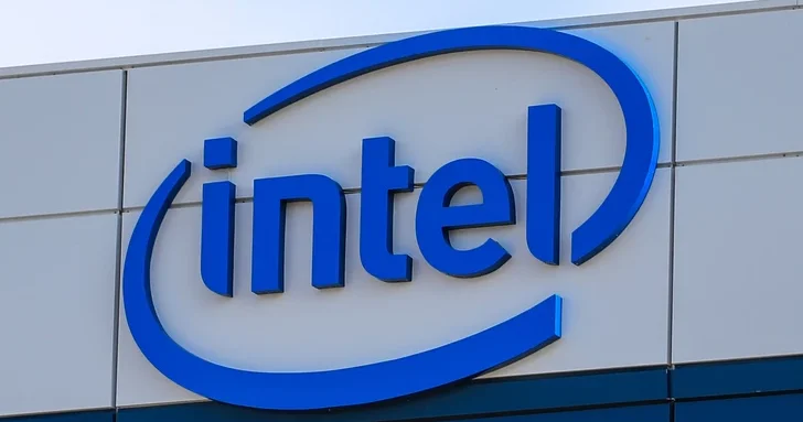 Intel может начать делать чипы для компьютеров Apple