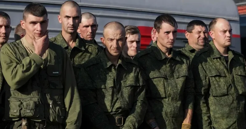 “Ukrayna cəbhəsində yeni mərhələ: Rusiya ordusunda itkilər artır, dron müharibəsi kəskinləşir“ “The Telegraph“