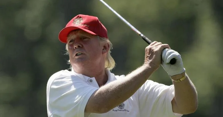 Трамп играет в гольф во диалога США Украина в Майами Minval Politika