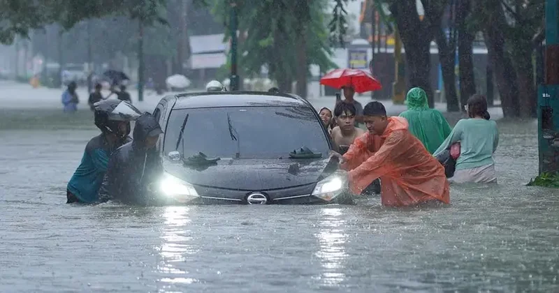 İndoneziyada daşqınlar nəticəsində ölənlərin sayı 435 nəfərə çatıb