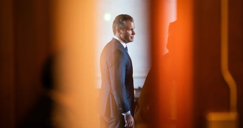 В Америке расследуют приказ шефа Пентагона убивать всех