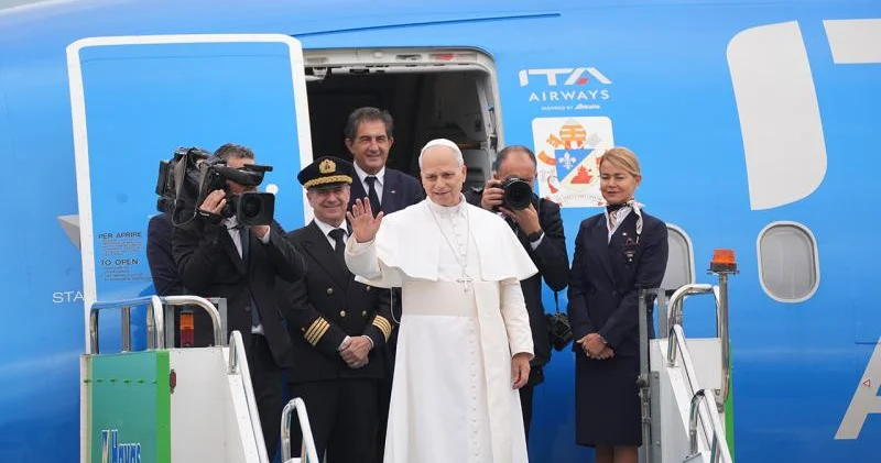 Papa XIV Leo Türkiyədən Livana gedib