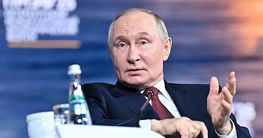 Putin “sola get” ifadəsinin qırğız dilində mənası barədə zarafat etdi…