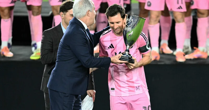 Messi karyerasında 47 ci titulunu qazandı SİYAHI