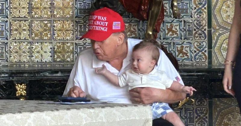 Дочь Трампа показала фото президента США с внуком Александром