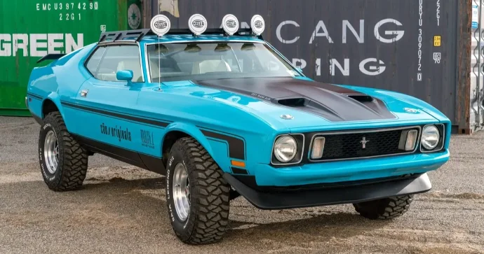 Köhnə Mustang ı SUV a çevirib satışa çıxardılar FOTOLAR