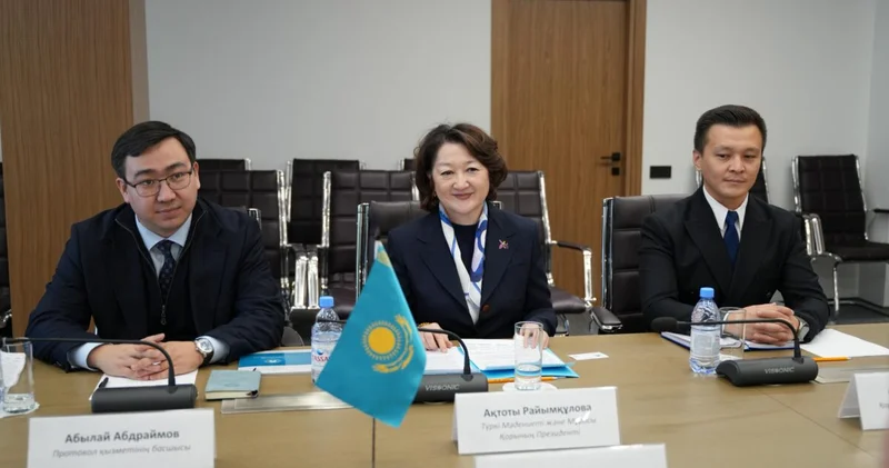 Türk Mədəniyyəti və İrsi Fondunun Prezidenti Qazaxıstan rəsmiləri ilə görüşdü FOTO