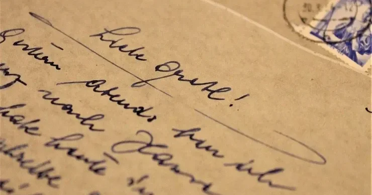 Qadın çardağında müharibədən qalan sevgi məktubları tapdı