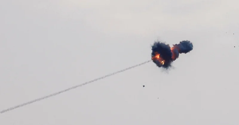 Ukrayna Rusiya bölgələrinə PUA hucumları edib