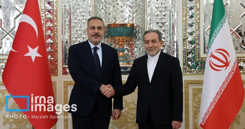 Hakan Fidan Abbas Əraqçi ilə görüşdü