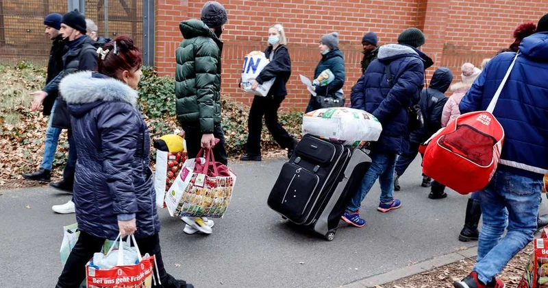 Britaniya ukraynalı qaçqınlar üçün mənzil proqramını dayandırmaq istəyir
