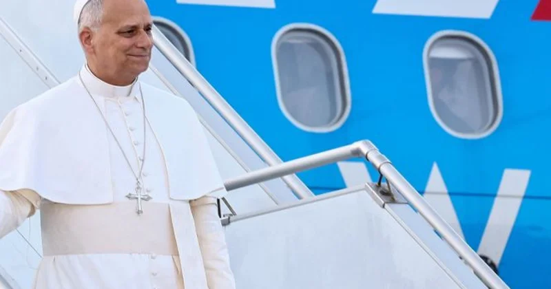 Папа встретили в Ливане оружейным салютом