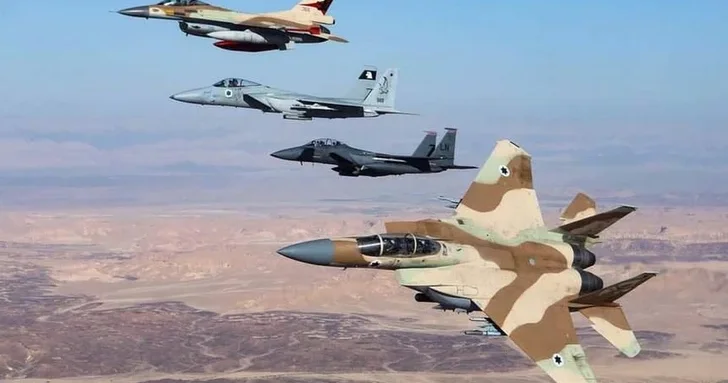 ВВС Израиля наносят авиаудары по всему сектору Газа