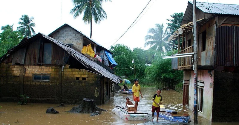 Тропический шторм в Юго Восточной Азии затронул миллионы людей