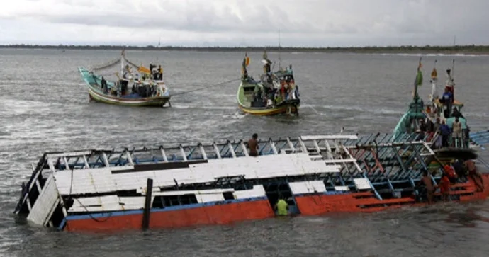 Qayıq qəzaya uğradı azı 20 nəfər öldü