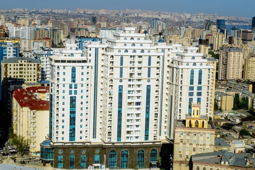 “Capital Towers” yaşayış kompleksində insident Yeni Gündəm