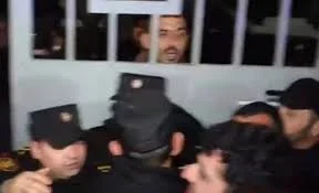 İrəvanda səfirlik işçiləri ilə vətəndaşlar arasında dava düşdü